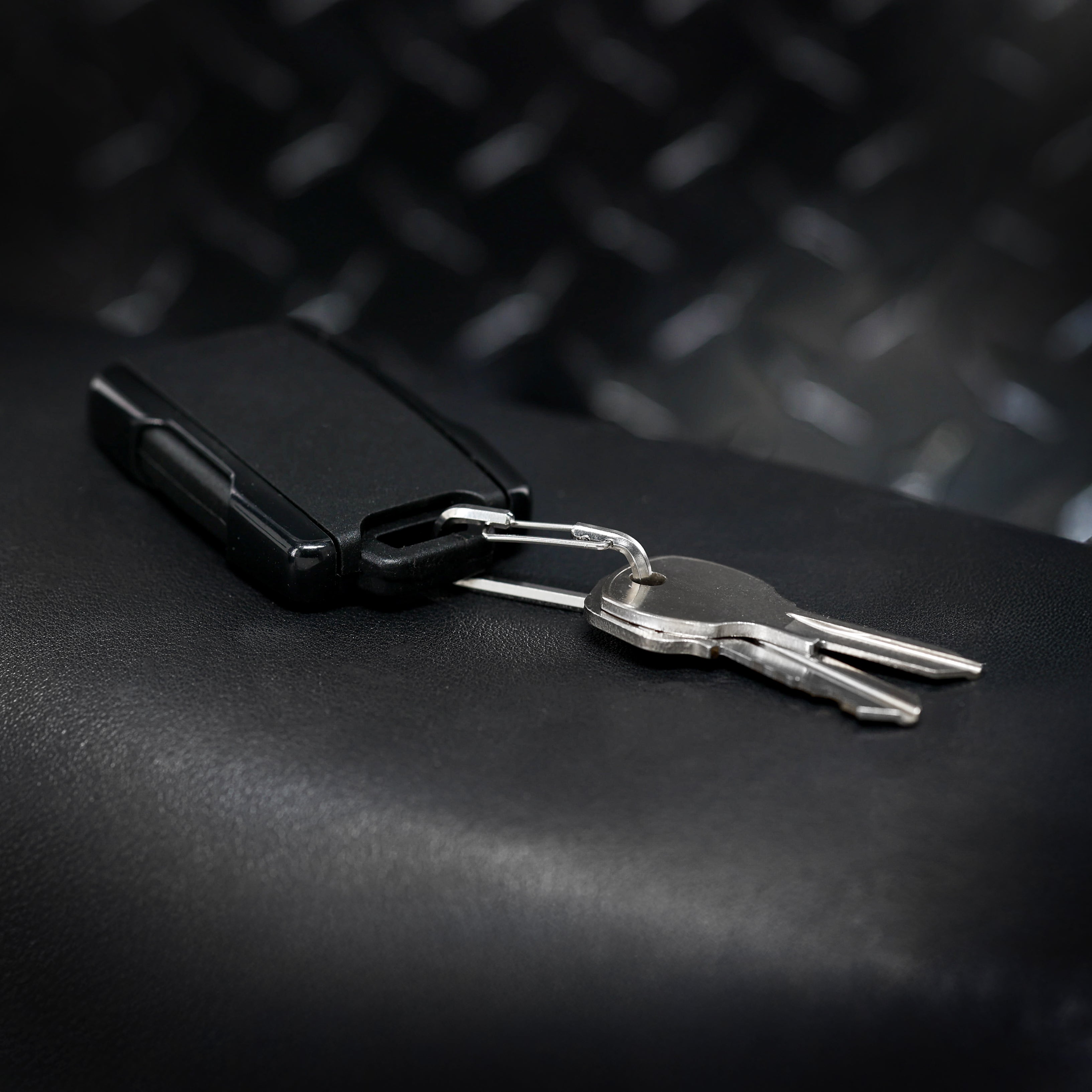 小物 CHALLENGER KEY CARABINER mini carabiners – OTRcarry