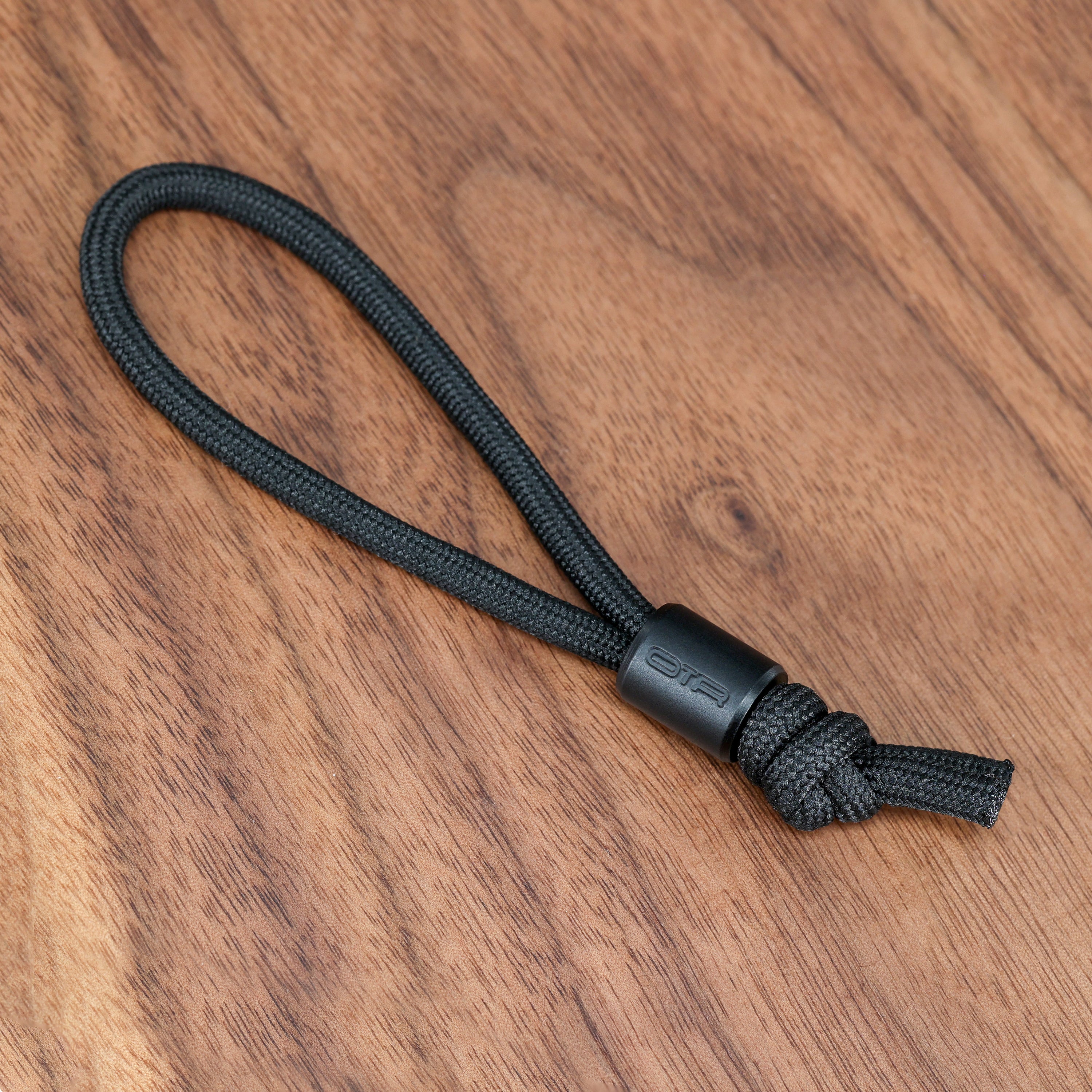 Paracord and Bead on Wood